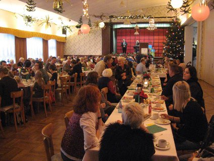 Weihnachtsfeier von Helfen in Hellern 2009